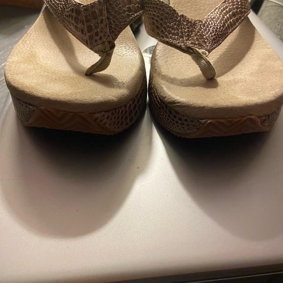 Volatile snakeskin high end thong wedges comfortable size 10 women’s - Picture 10 of 11